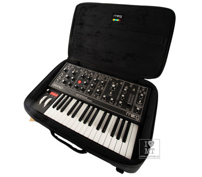 Купить MOOG SR CASE FOR GRANDMOTHER Кейс для клавишных инструментов онлайн