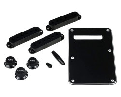 Набор аксессуаров для электрогитары FENDER STRATOCASTER ACCESSORY KITS BLACK