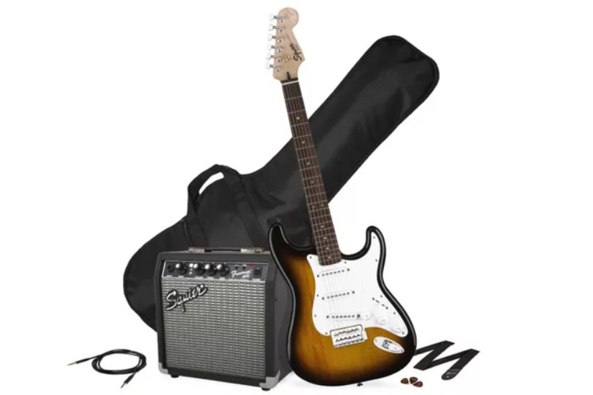 Гитарный набор SQUIER by FENDER STRATOCASTER PACK LR BROWN SUNBURST GIG BAG 10G - 230V EU