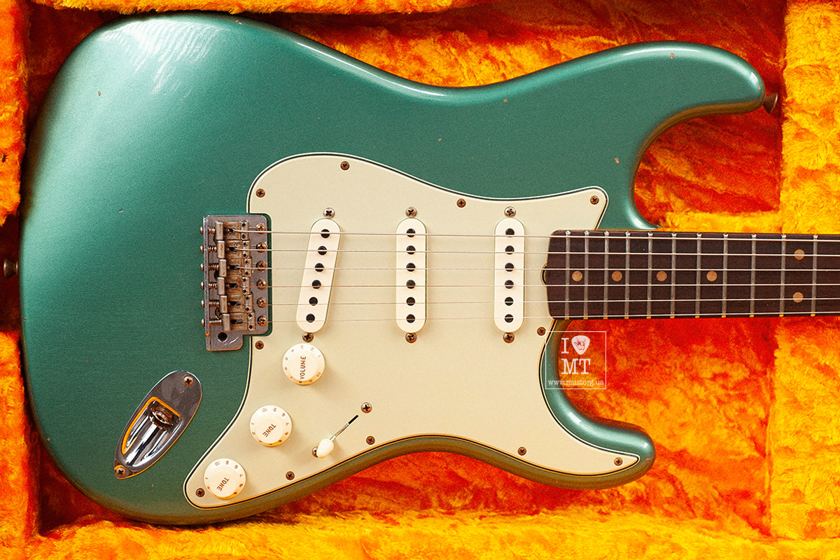 Электрогитара FENDER CUSTOM SHOP 1960 STRATOCASTER JOURNEYMAN RELIC FADED AGED SHERWOOD GREEN METALLIC