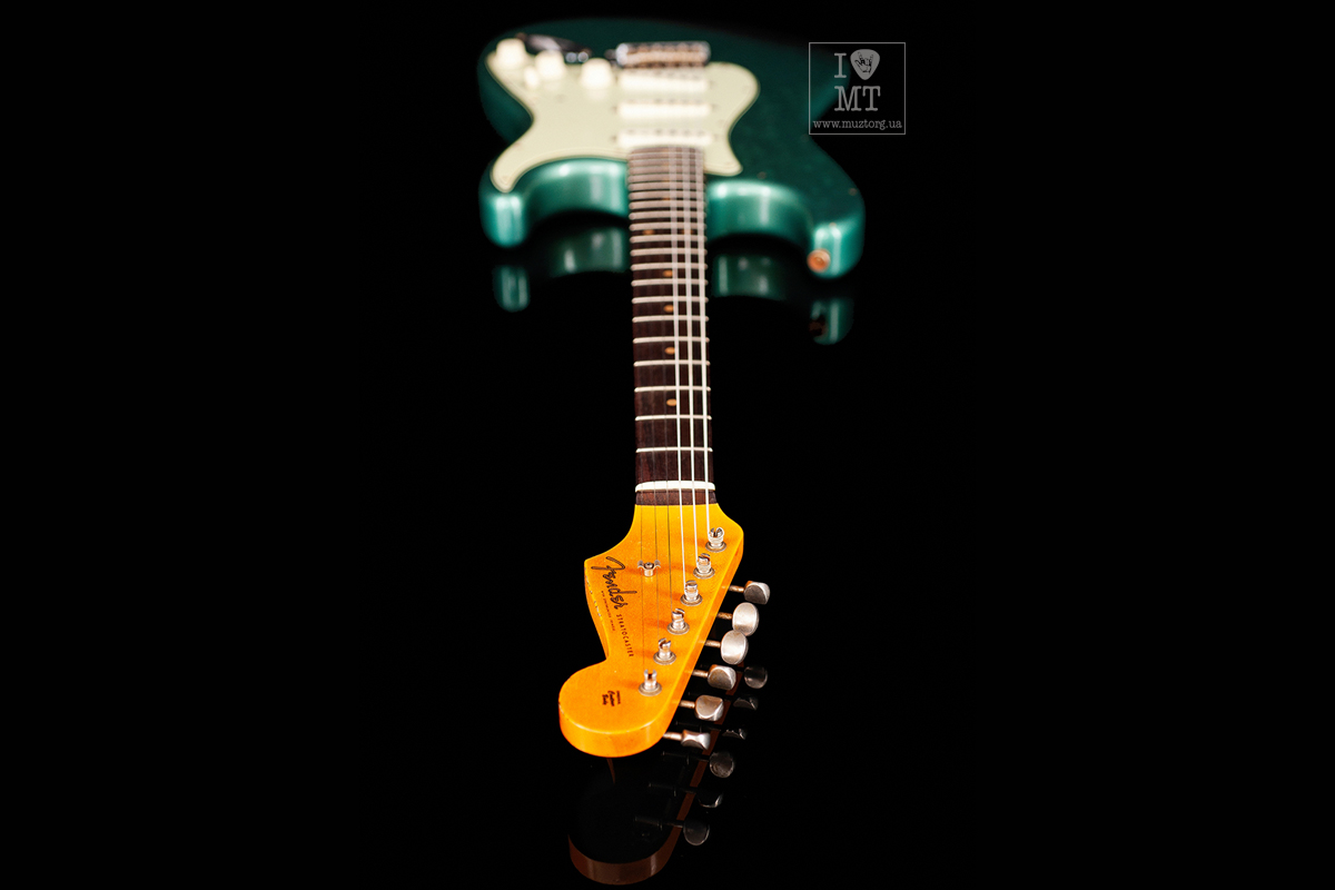 Электрогитара FENDER CUSTOM SHOP 1960 STRATOCASTER JOURNEYMAN RELIC FADED AGED SHERWOOD GREEN METALLIC