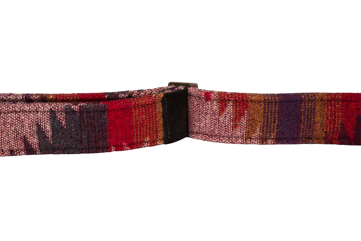 Ремень гитарный FENDER STRAP 2" ZION AZTEC PURPLE