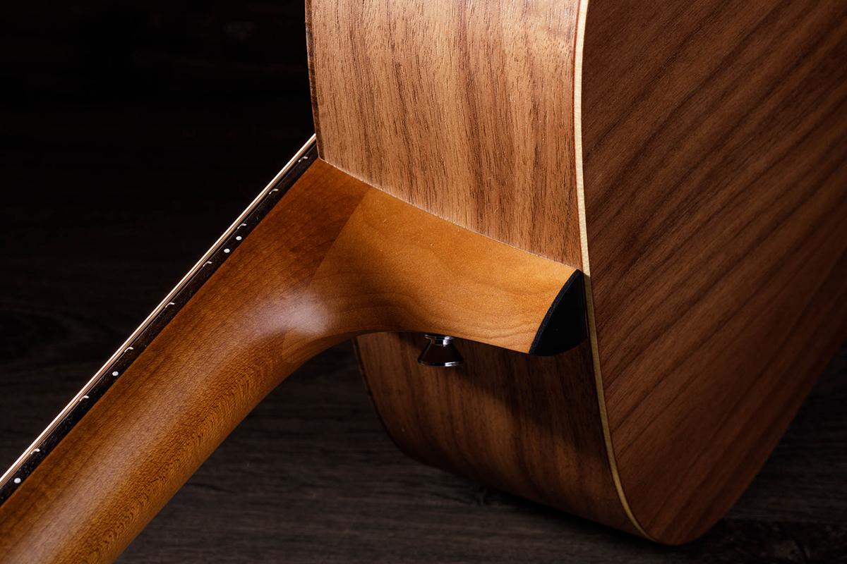 TAYLOR GUITARS ACADEMY 20E Гітара електроакустична