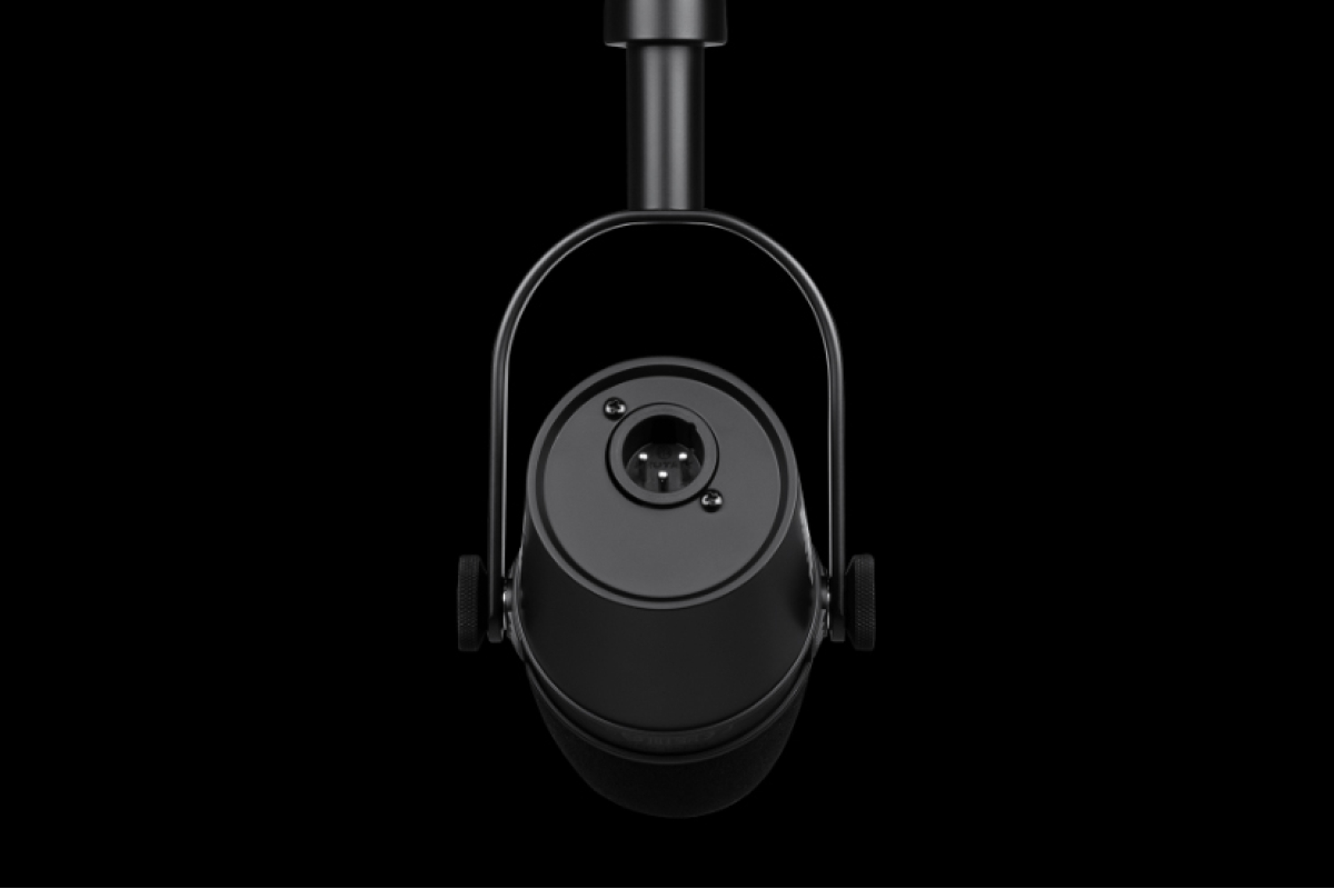 SHURE MV7X Микрофон