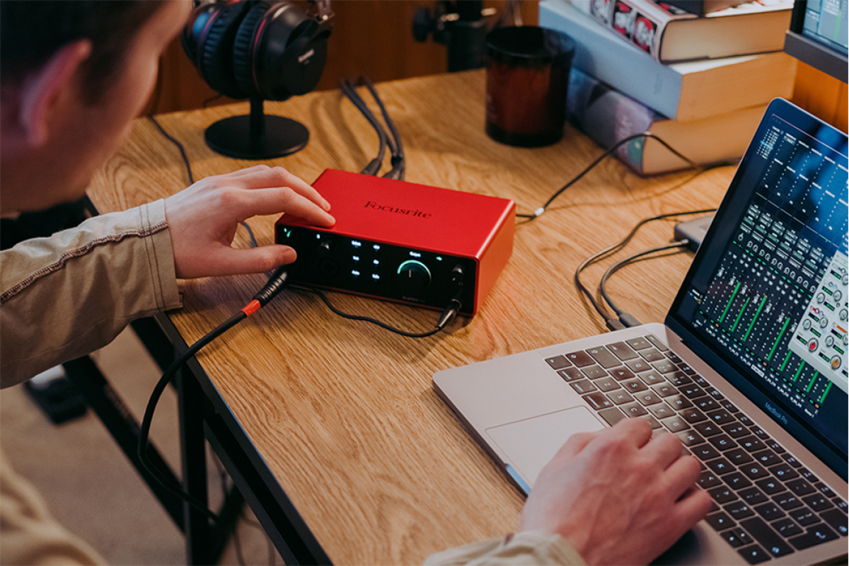 Аудіоінтерфейс FOCUSRITE Scarlett 4i4 4th Gen