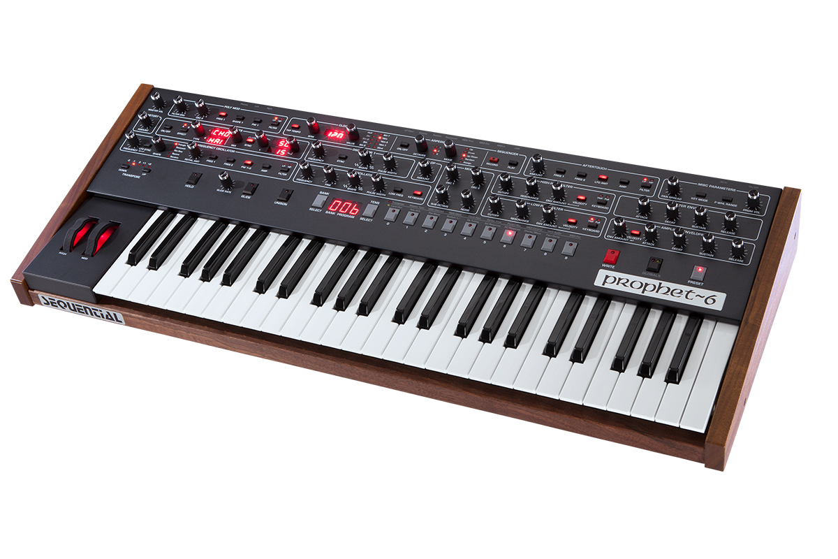 Синтезатор аналоговый Sequential Prophet 6