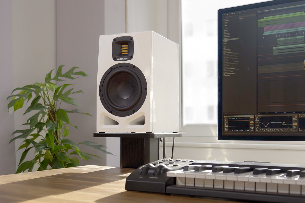 Студийный монитор ADAM AUDIO A7V (White)