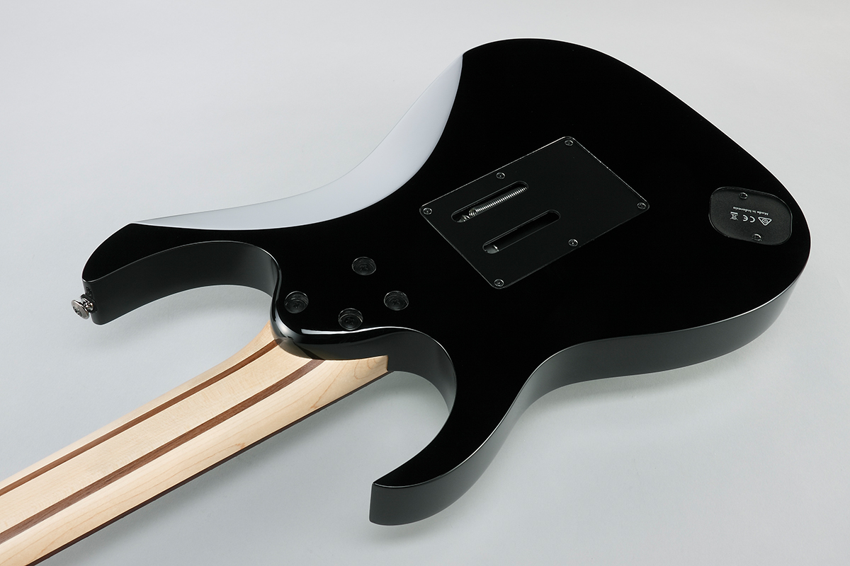 IBANEZ UV70P BK Електрогітара