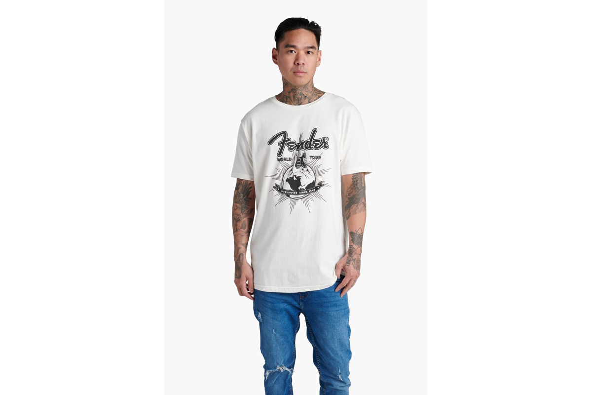 Футболка FENDER T-SHIRT WORLD TOUR VINTAGE WHITE XL
