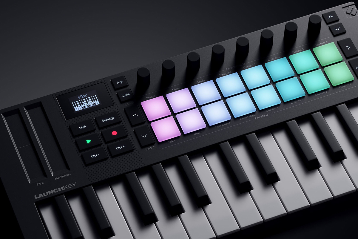 MIDI клавиатура NOVATION Launchkey Mini 25 MK4