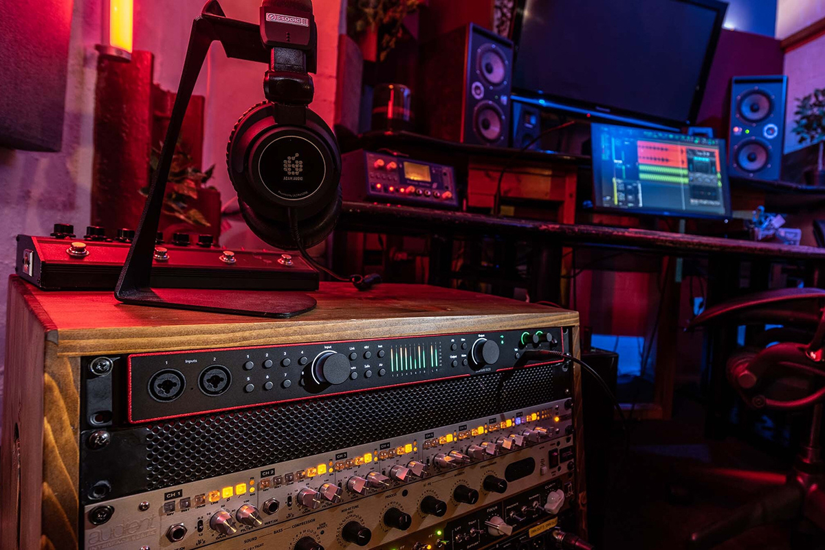 Аудиоинтерфейс FOCUSRITE Scarlett 18i20 4th Gen