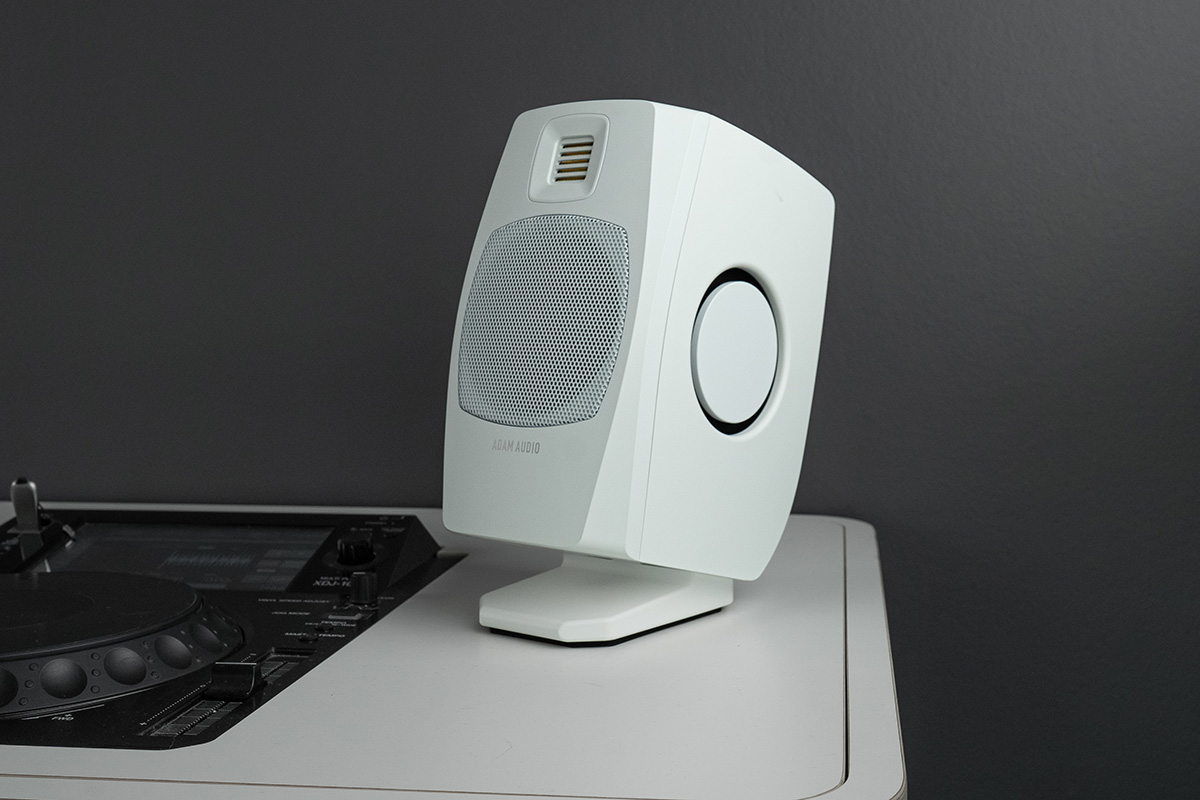 Студийный монитор ADAM AUDIO D3V White