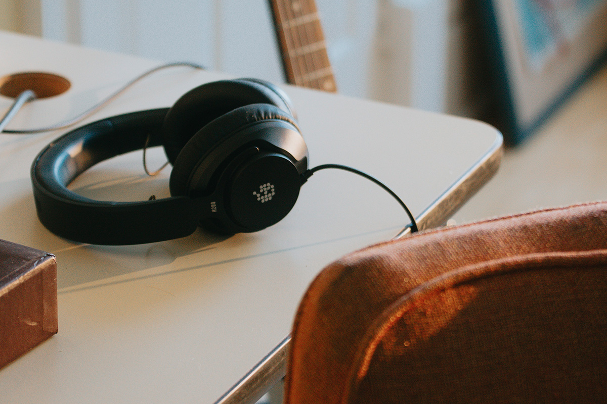 Наушники ADAM AUDIO H200