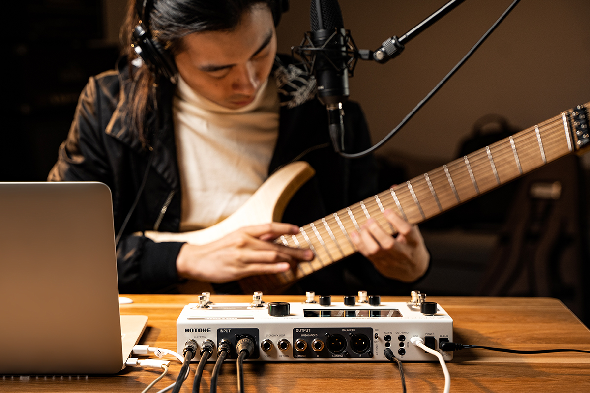 Гитарный процессор эффектов HOTONE AUDIO AMPERO II STAGE