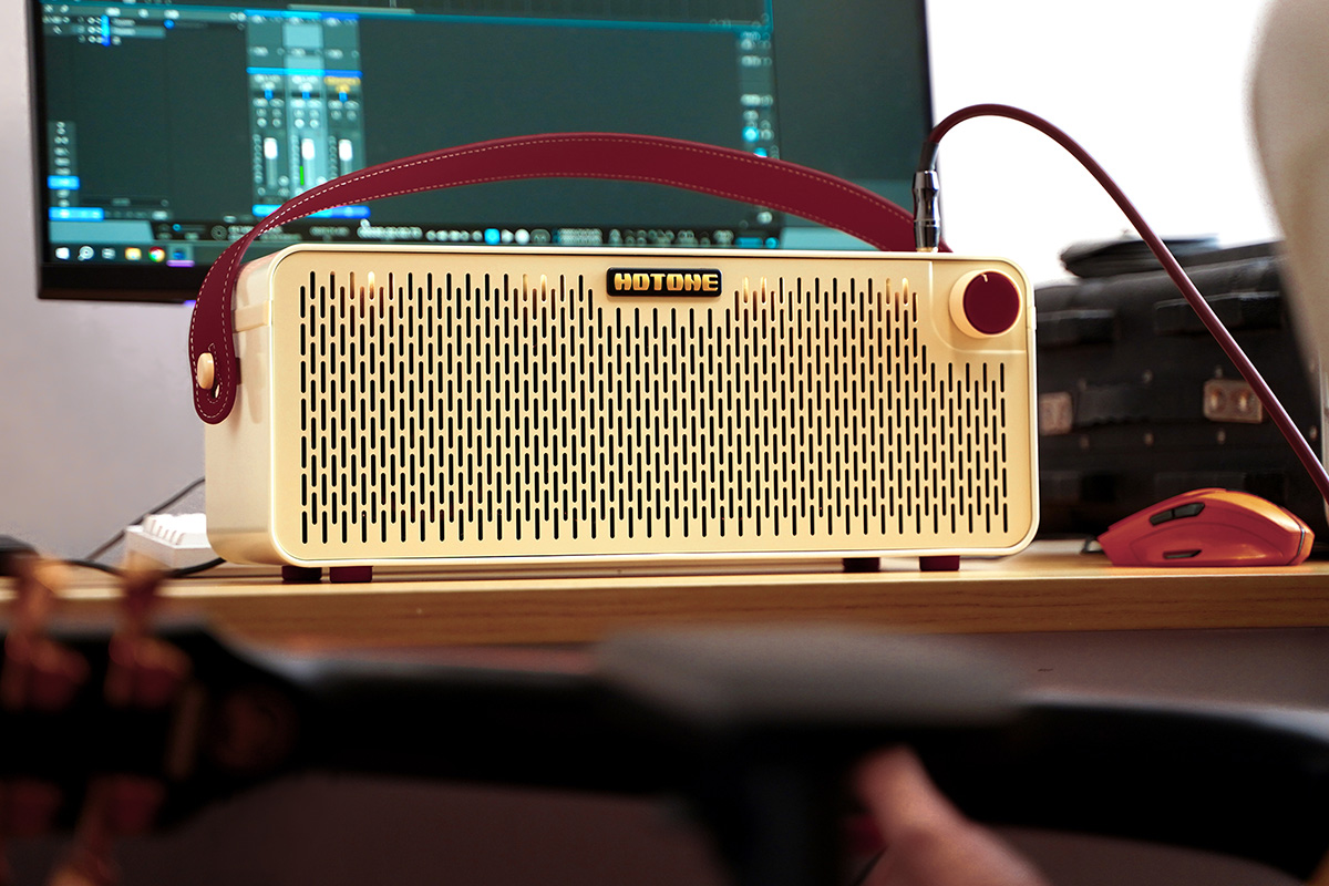Гитарный комбоусилитель HOTONE AUDIO PULZE LUNA