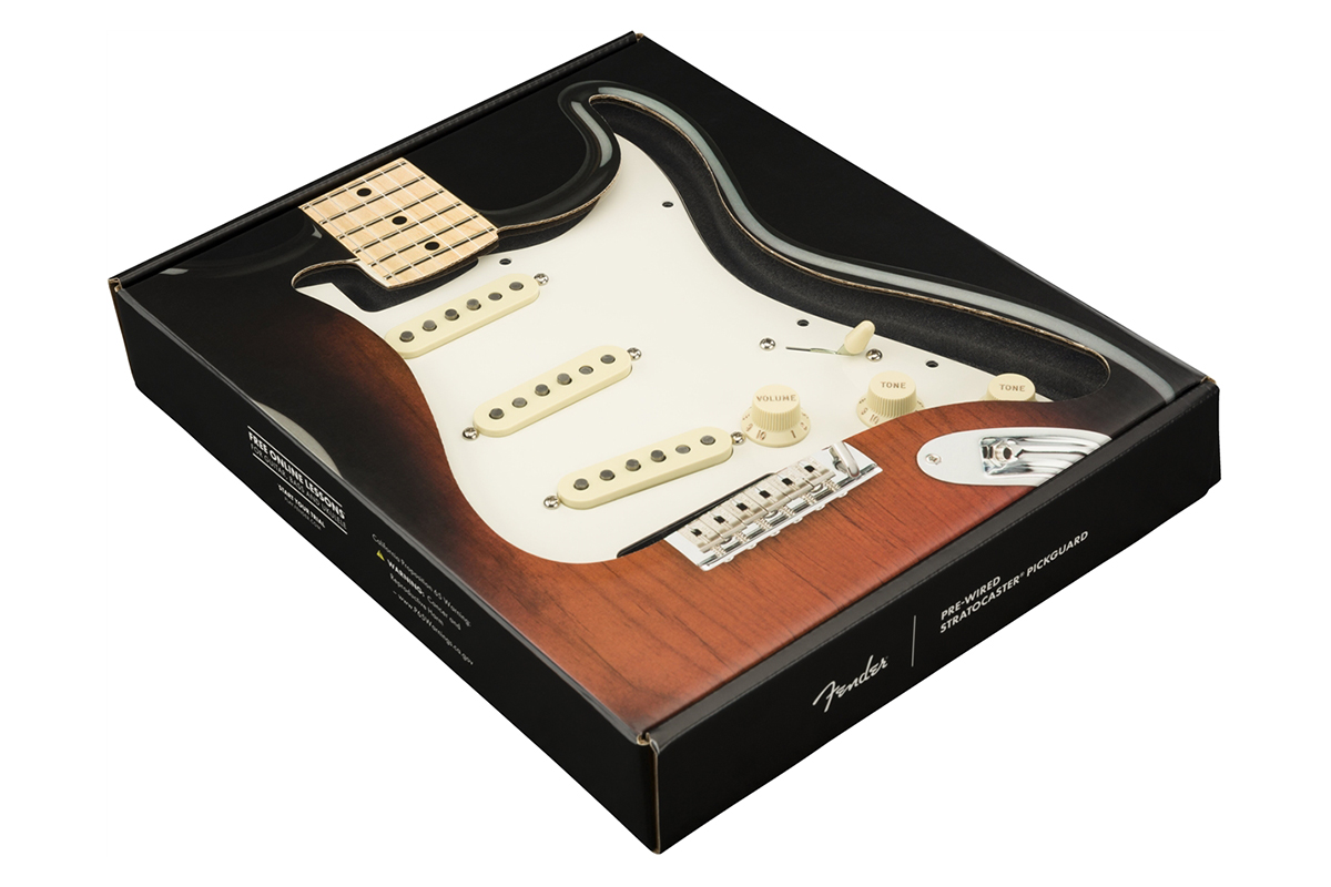 Пикгард со звукоснимателями FENDER PRE-WIRED STRAT PICKGUARD CUSTOM '69 SSS