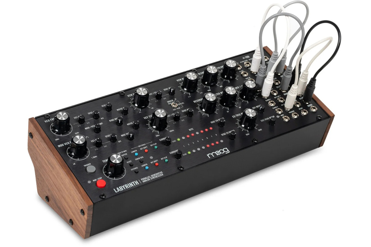 Синтезатор MOOG LABYRINTH