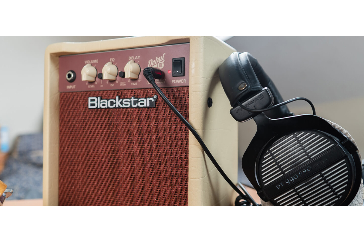 Гитарный комбоусилитель BLACKSTAR DEBUT 10E CREAM