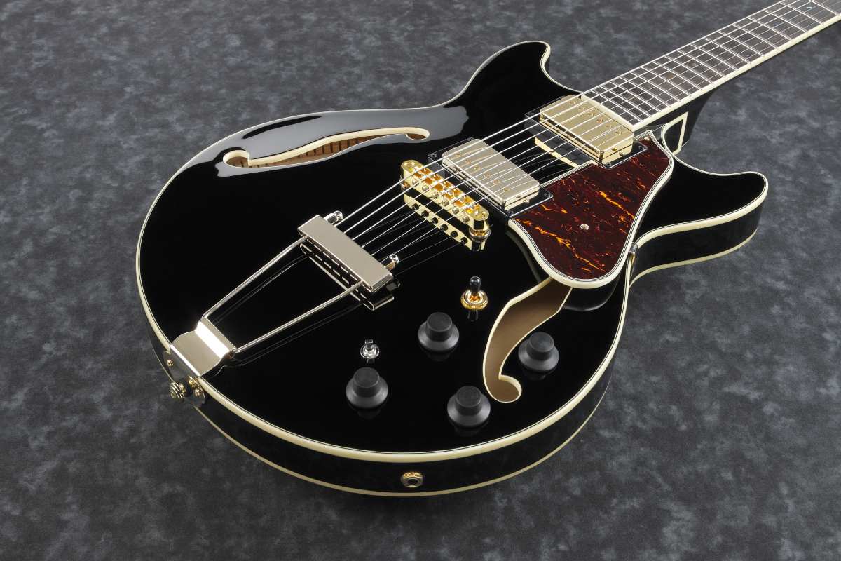 Гітара напівакустична IBANEZ AMH90-BK