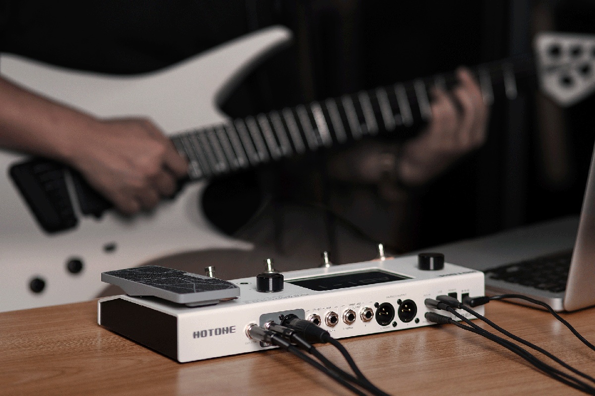 Гітарний процесор ефектів HOTONE AUDIO AMPERO II