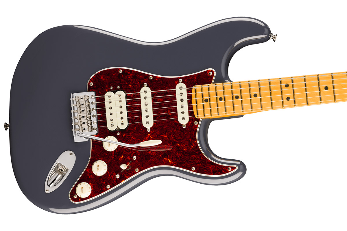 Электрогитара FENDER AMERICAN PROFESSIONAL CLASSIC STRATOCASTER HSS FADED BLACK