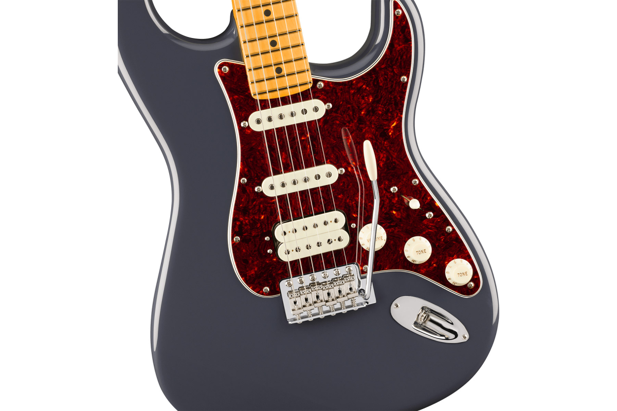 Электрогитара FENDER AMERICAN PROFESSIONAL CLASSIC STRATOCASTER HSS FADED BLACK