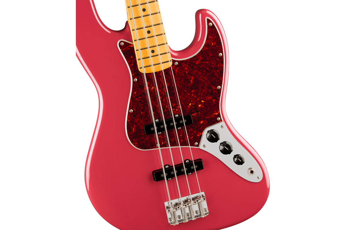 Бас-гитара FENDER AMERICAN PROFESSIONAL CLASSIC JAZZ BASS FADED DAKOTA RED