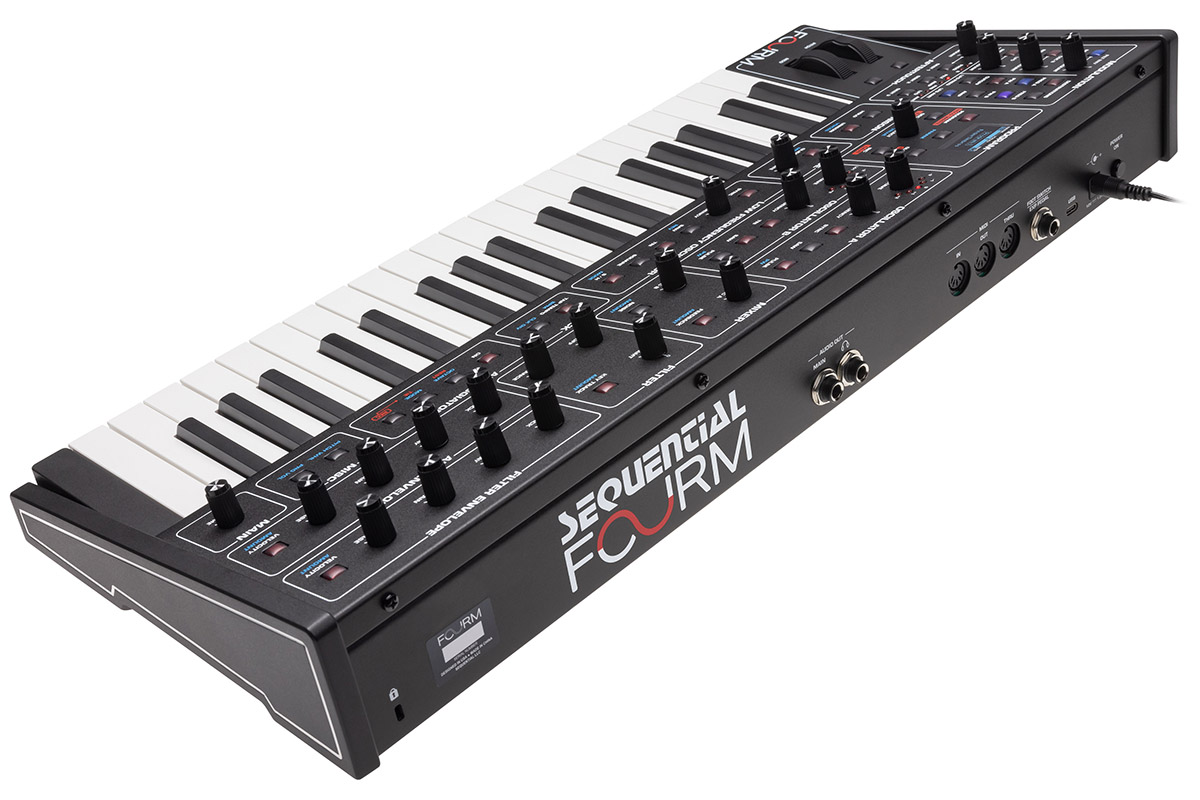 Синтезатор аналоговый SEQUENTIAL Fourm