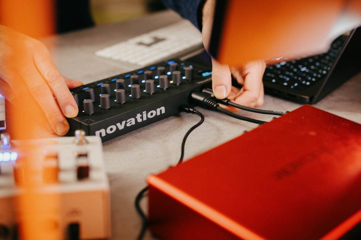 MIDI контролер NOVATION Launch Control 3