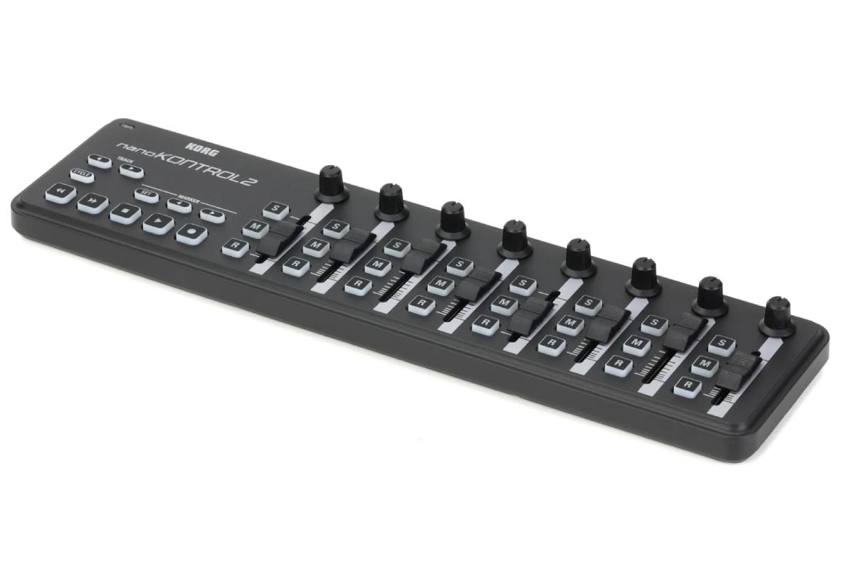 MIDI контроллер KORG NANOKONTROL 2 BK