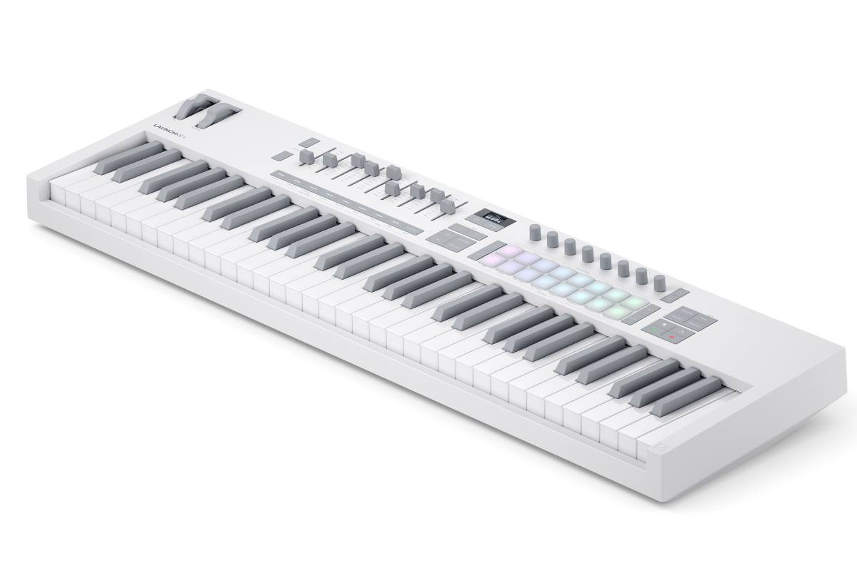 MIDI клавиатура NOVATION Launchkey 61 MK4 White